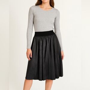 Eternelle Aislyn Faux Leather Black Pleated Midi Skirt Small